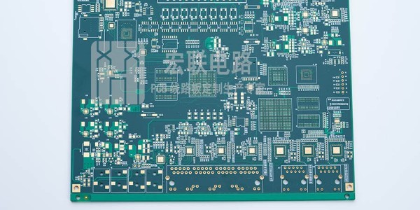 如何判断PCB板的层数？