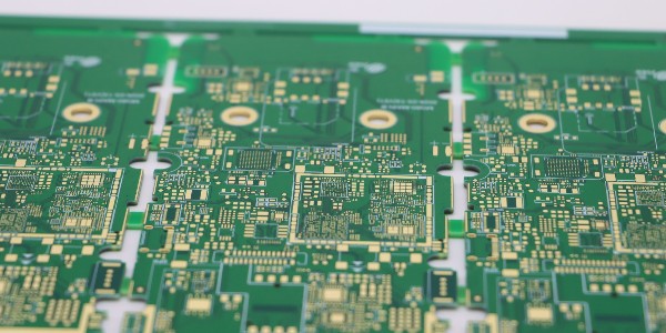 HDI高密度互连板制造中的激光微盲孔技术