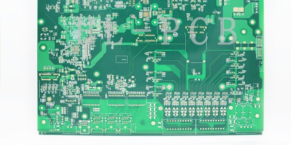 高多层PCB厂家：HDI与埋盲孔PCB的成本比较
