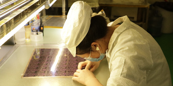 清洗PCB的简单方法