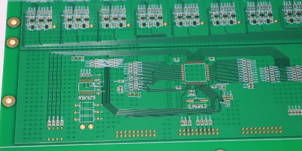 高端PCB制造的技术革新与行业应用