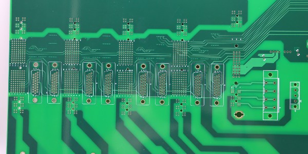 精密PCB在工业机器人中的性能支撑机制